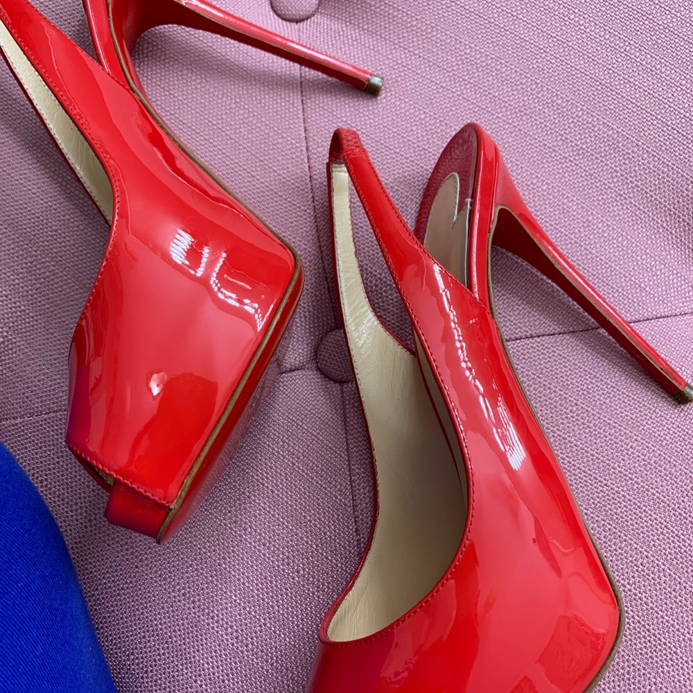❌SOLD ❌  Christian Louboutin sling back heels. - Picture 9 of 13